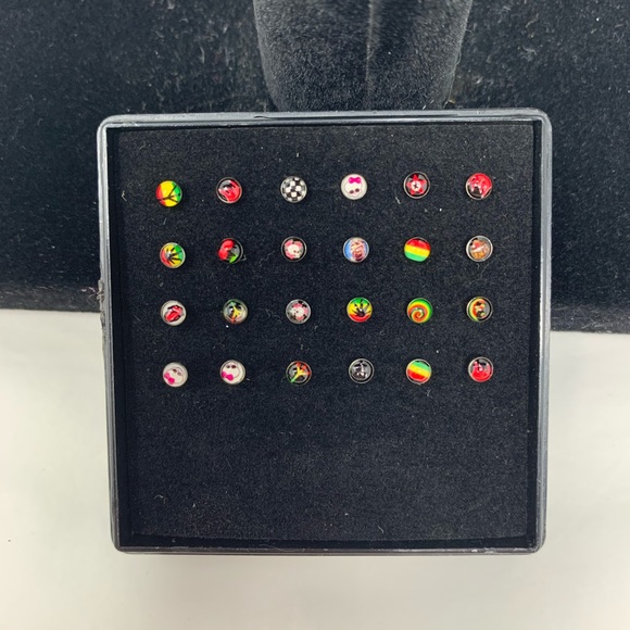 Jewelry - 24 pc Surgical Steel Graphic Nose Studs!